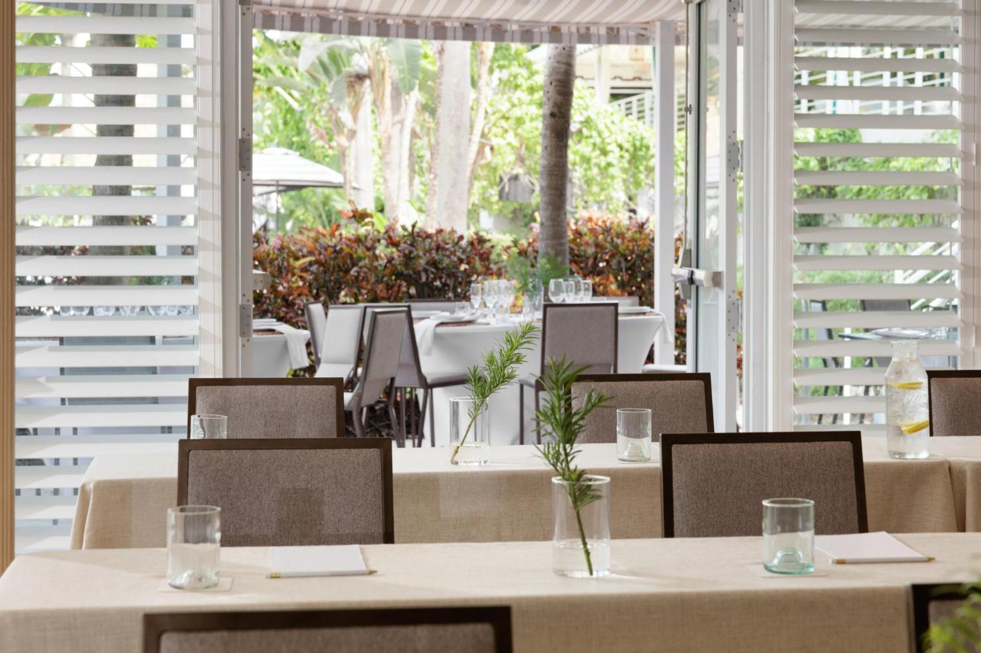 Kimpton Surfcomber Hotel By Ihg Miami Beach Zewnętrze zdjęcie